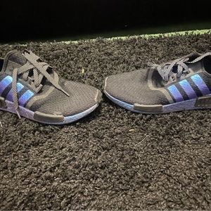 Adidas nmd r1 black colorshift